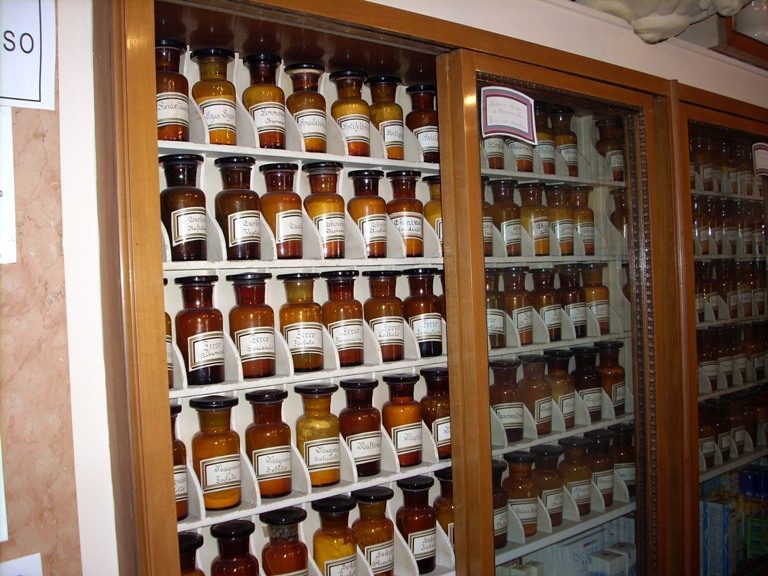 Farmacia dell'Assunta, Carpi - 07.JPG